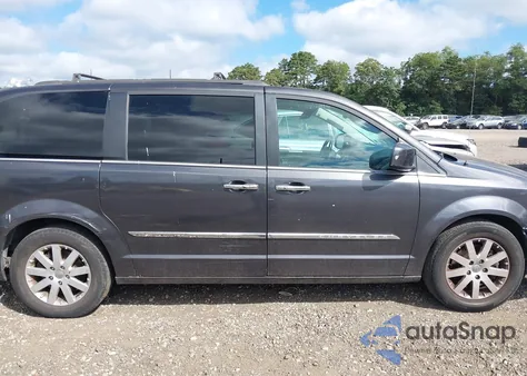 2016 Chrysler Town & Country Touring z USA, uszkodzony, nr VIN 2C4RC1BG3GR166480